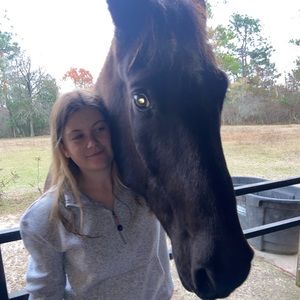 Meet your Posher, Emily